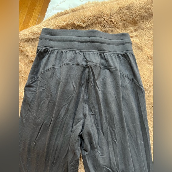 Black size 4 LULULEMON stretch high rise jogger - Picture 4 of 5